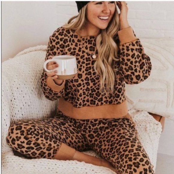 Poppy & Peonies Animal Leopard Print Loungewear Sweat Suit Set - Picture 1 of 10